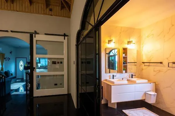 Konukevi One Love Luxuray Guesthouse Montego Bay