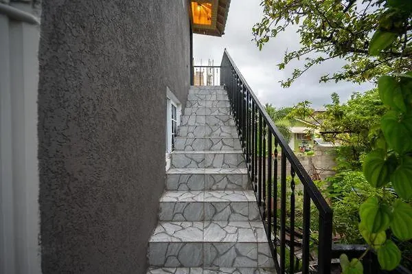 One Love Luxuray Guesthouse Montego Bay Konukevi
